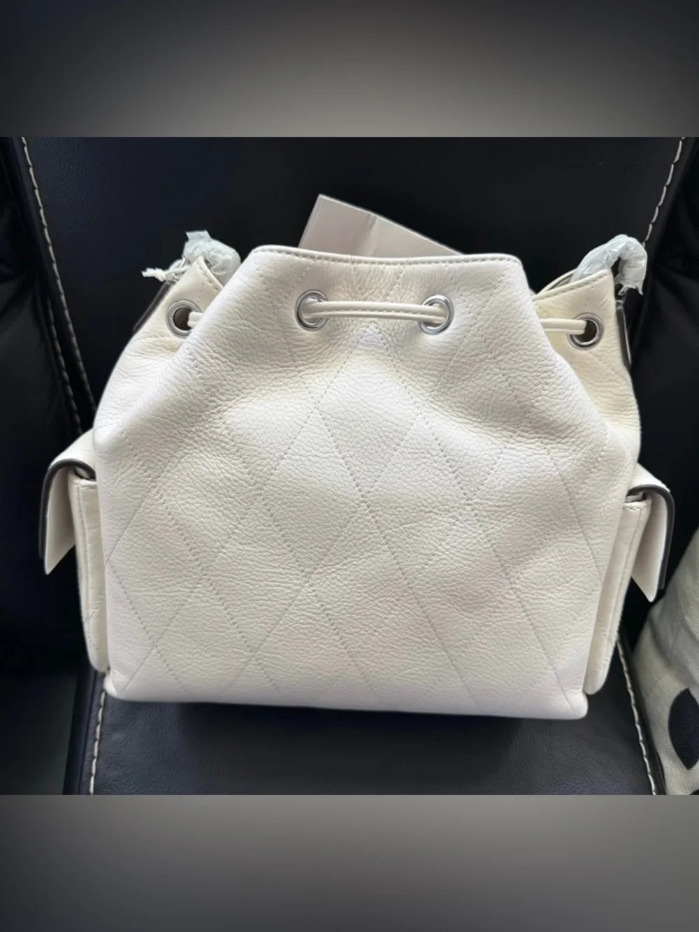 TB CHARLIE QUILTED DRAWSTRING SHOULDER BAG